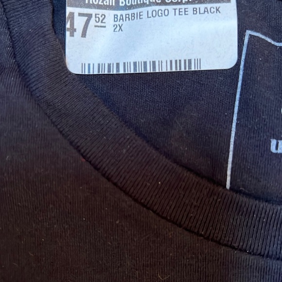 Unique Vintage Barbie T-Shirt - Picture 3 of 4
